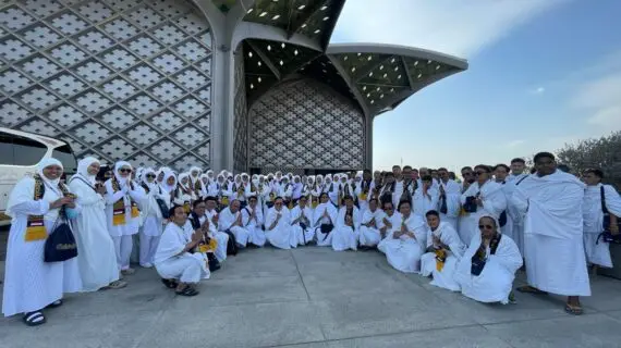 Cara Mudah Memakai Kain Ihram yang Tepat