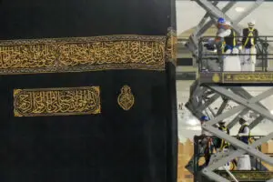 Cara Mengatasi Kesehatan Buruk Saat Umroh