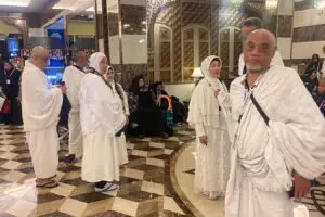 Apakah Umroh Wajib Botak? Simak Ulasannya