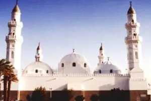 Manfaat Umrah di High Season yang Tak Terduga