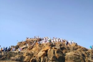 Refleksi Iman di Jabal Malaikat: Perang Badar yang Epik