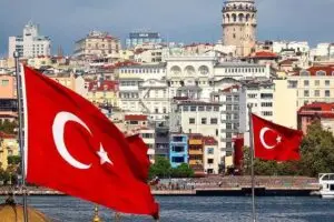 Menikmati Pemandangan Selat Bosphorus dari Kapal