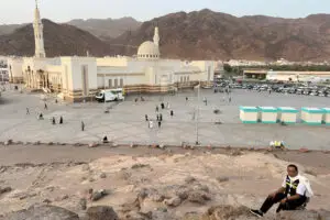 Tempat Wisata Religi Populer Dekat Masjid Nabawi