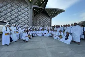 Perbedaan Pakaian Ihram Pria dan Wanita